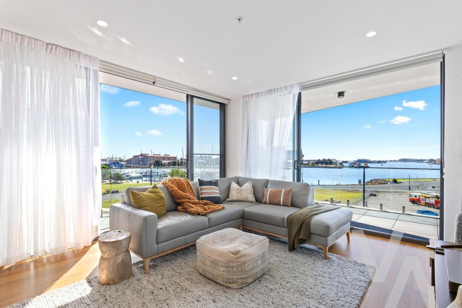 Harbour Towers, Newcastle'S Elite Apartment Stays, Free Parking & Tram Access Esterno foto