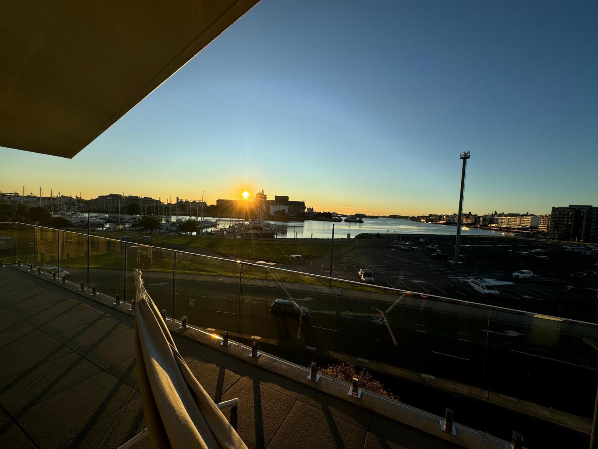 Harbour Towers, Newcastle'S Elite Apartment Stays, Free Parking & Tram Access Esterno foto